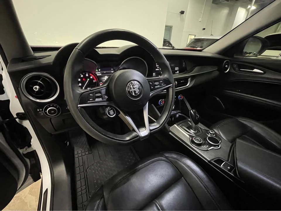 2019 Alfa Romeo Stelvio - Image 8 of 12