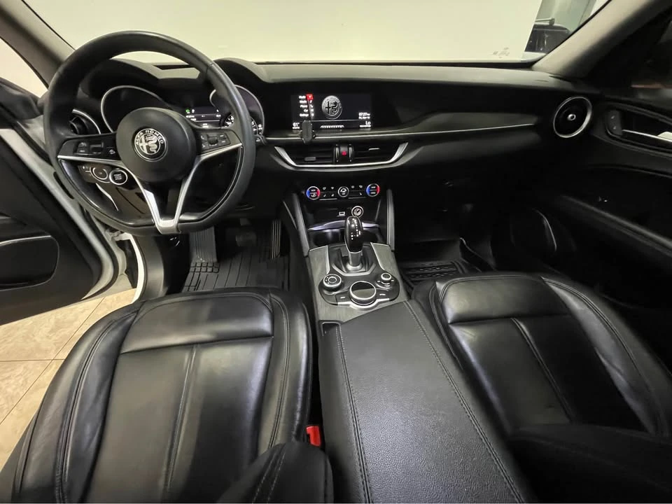 2019 Alfa Romeo Stelvio - Image 9 of 12