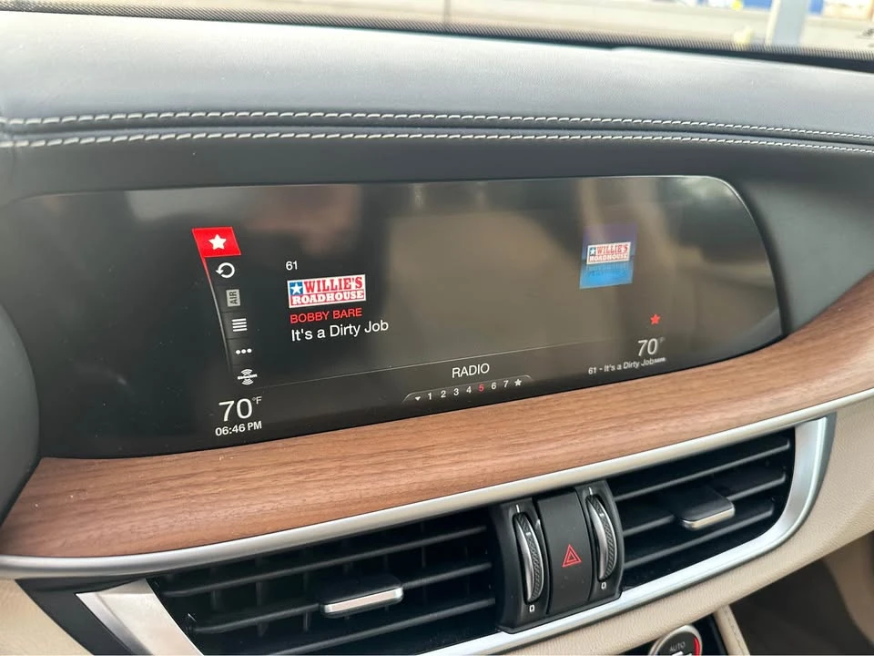2019 Alfa Romeo Stelvio - Image 8 of 10