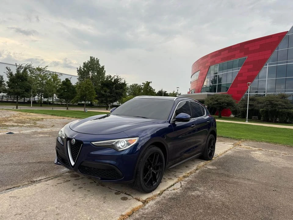 2019 Alfa Romeo Stelvio - Image 2 of 15