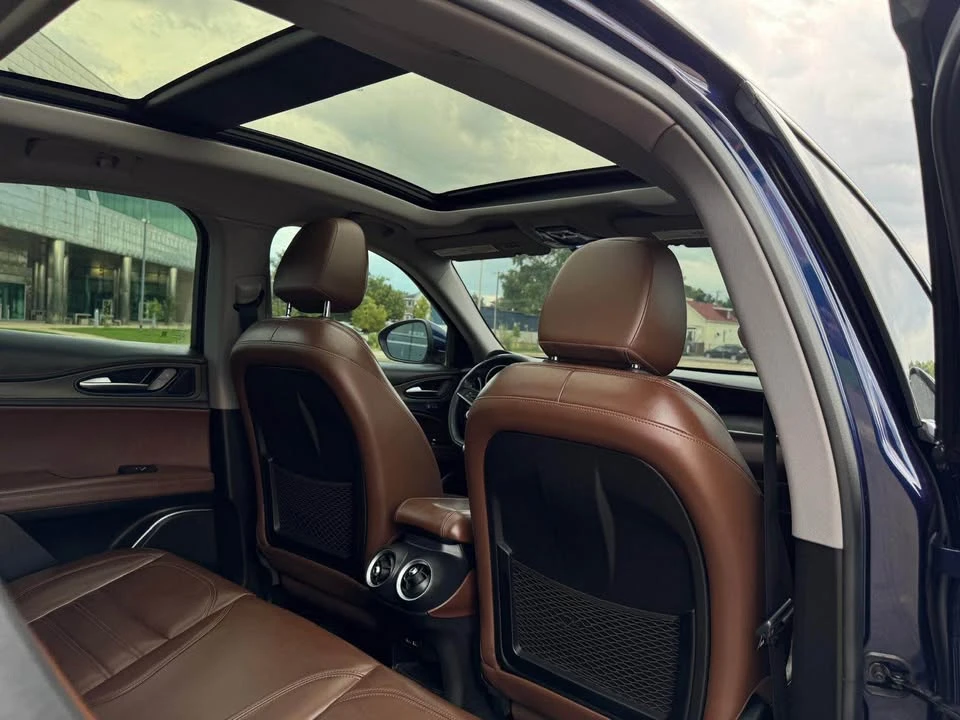 2019 Alfa Romeo Stelvio - Image 11 of 15