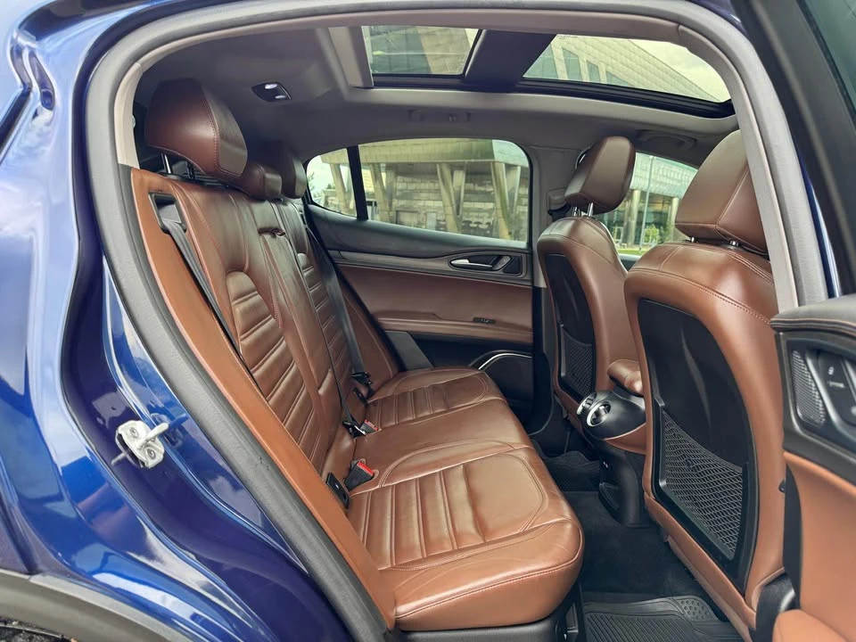 2019 Alfa Romeo Stelvio - Image 9 of 15