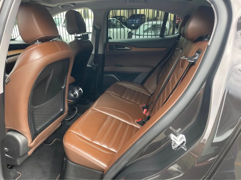 2019 Alfa Romeo Stelvio - Image 7 of 18