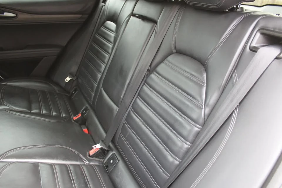 2019 Alfa Romeo Stelvio - Image 13 of 17