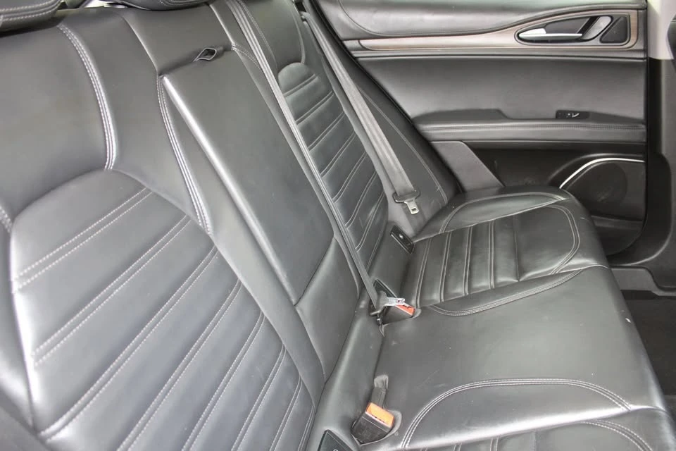 2019 Alfa Romeo Stelvio - Image 14 of 17