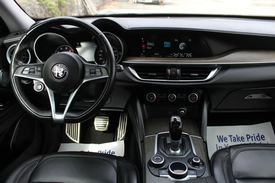 2019 Alfa Romeo Stelvio - Image 10 of 17