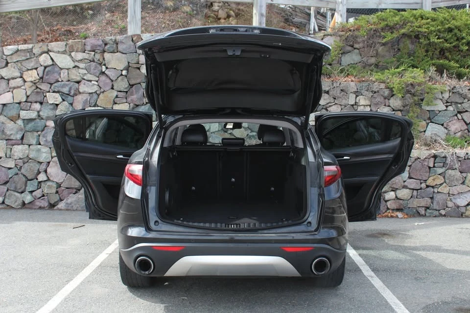 2019 Alfa Romeo Stelvio - Image 8 of 17