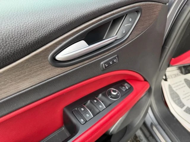 2019 Alfa Romeo Stelvio - Image 14 of 21