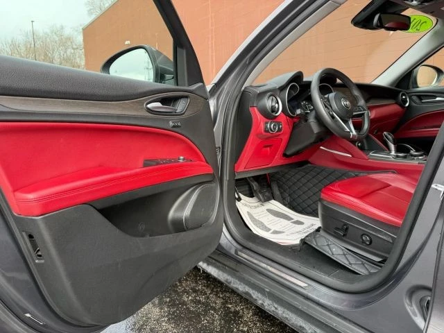 2019 Alfa Romeo Stelvio - Image 13 of 21