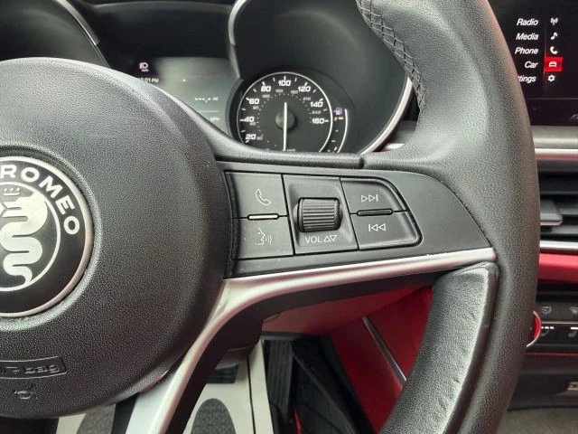 2019 Alfa Romeo Stelvio - Image 20 of 21