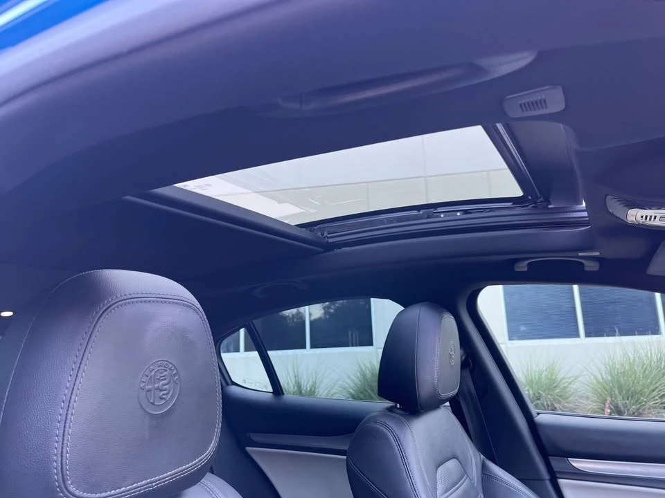 2019 Alfa Romeo Stelvio - Image 11 of 16