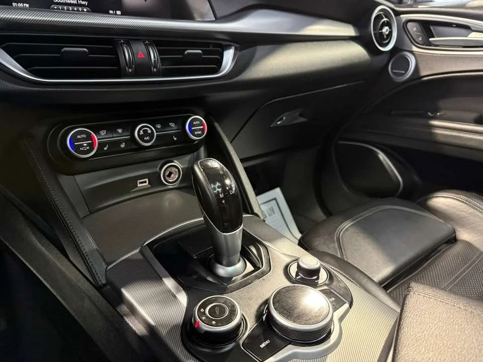2019 Alfa Romeo Stelvio - Image 17 of 20