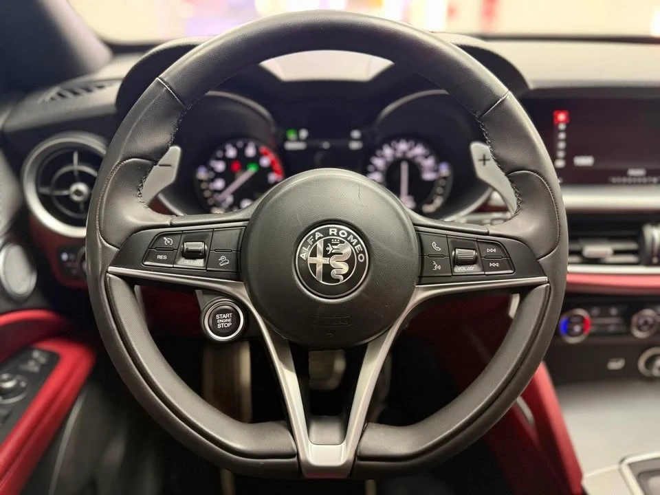 2019 Alfa Romeo Stelvio - Image 17 of 20