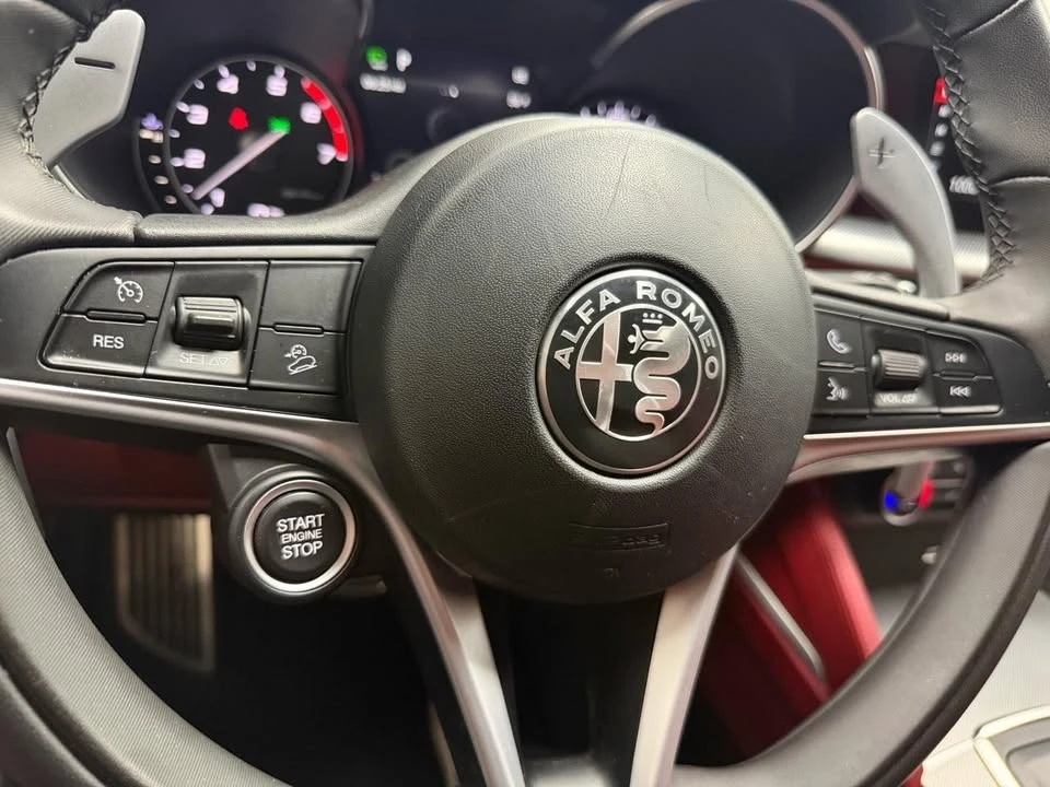 2019 Alfa Romeo Stelvio - Image 18 of 20