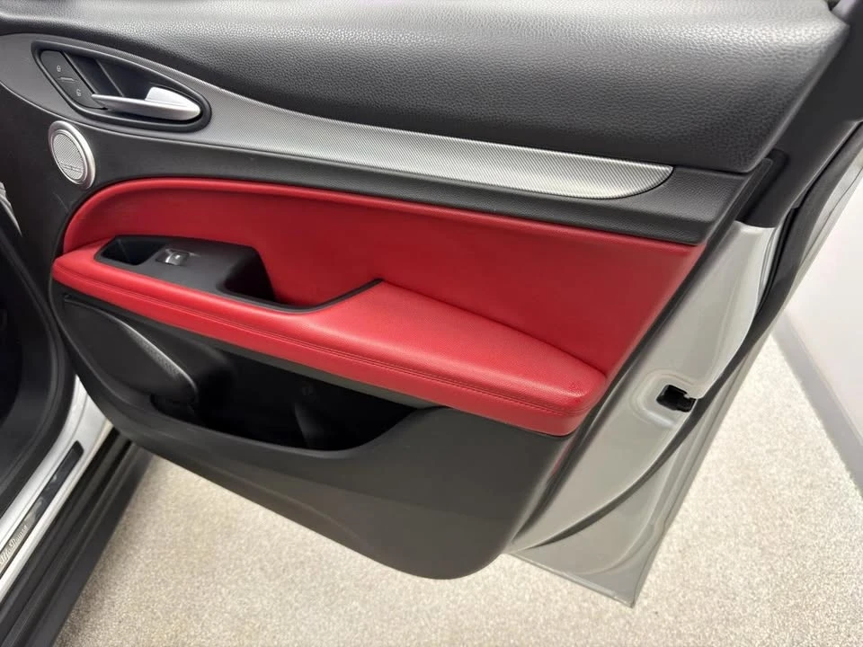 2019 Alfa Romeo Stelvio - Image 13 of 20