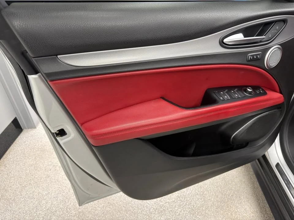 2019 Alfa Romeo Stelvio - Image 14 of 20