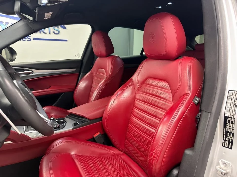 2019 Alfa Romeo Stelvio - Image 11 of 20