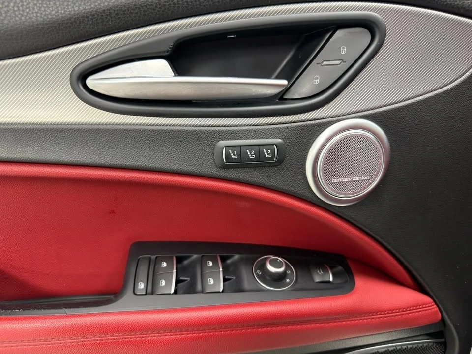 2019 Alfa Romeo Stelvio - Image 15 of 20