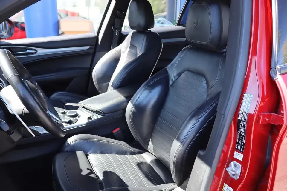 2019 Alfa Romeo Stelvio - Image 12 of 20