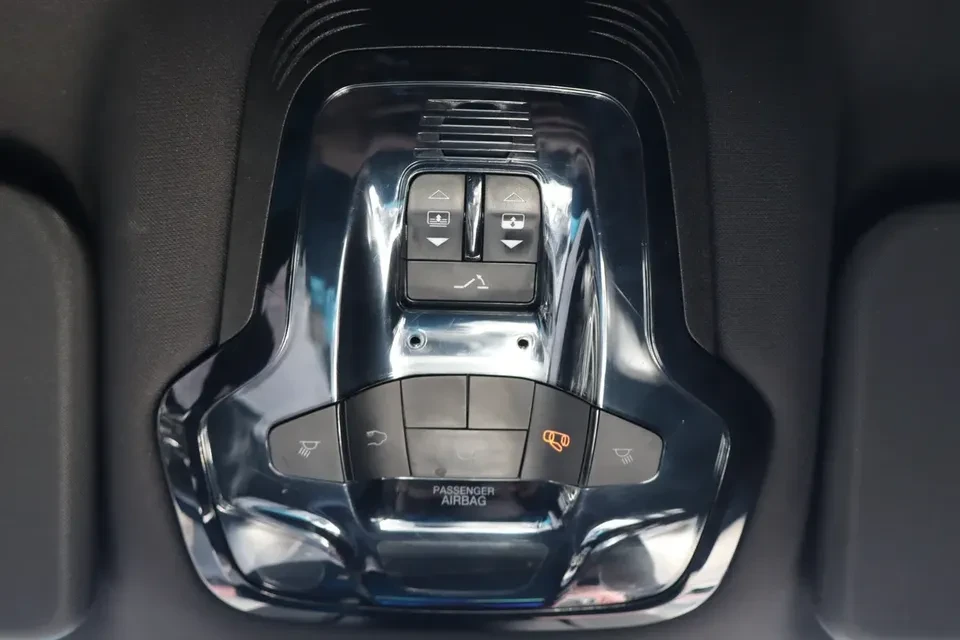 2019 Alfa Romeo Stelvio - Image 19 of 20