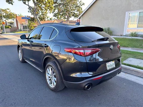 2019 Alfa Romeo Stelvio Ti Sport Carbon
