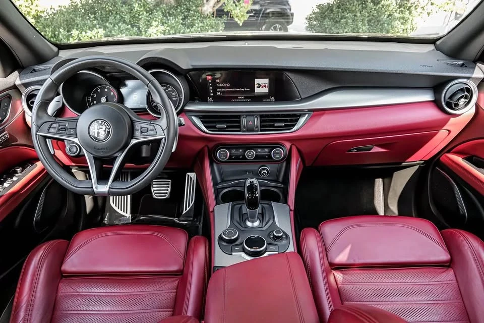 2019 Alfa Romeo Stelvio - Image 10 of 12