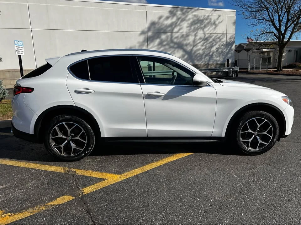2019 Alfa Romeo Stelvio - Image 5 of 12