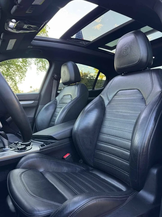 2019 Alfa Romeo Stelvio - Image 11 of 18