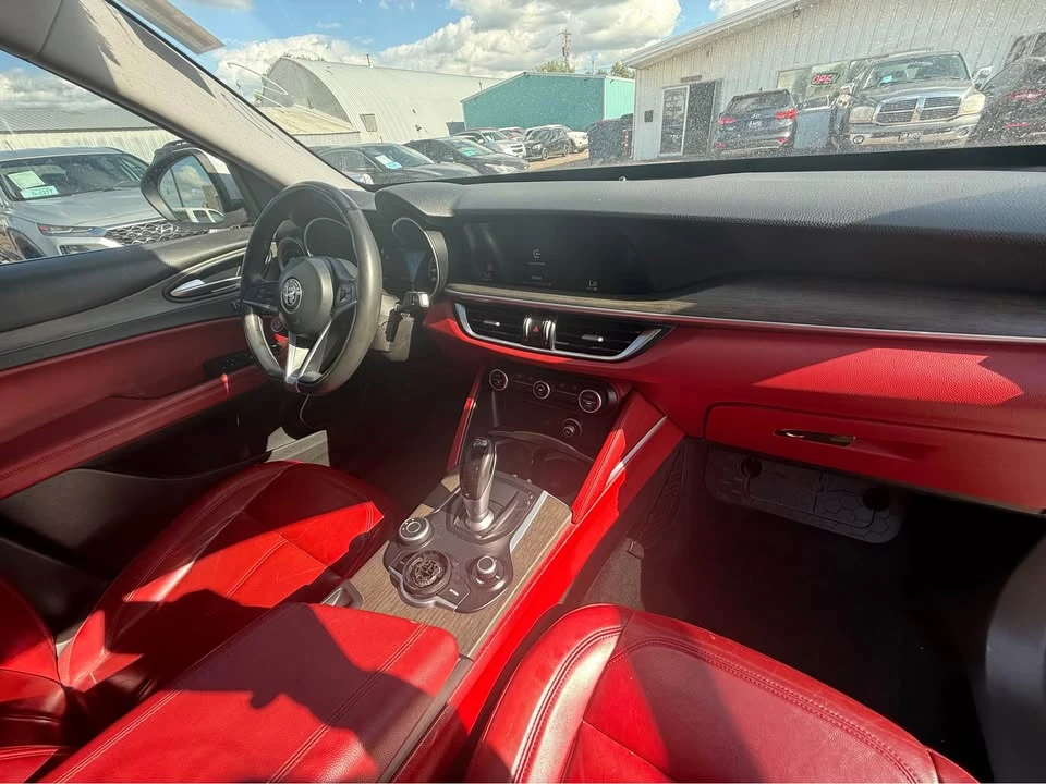2019 Alfa Romeo Stelvio - Image 13 of 20