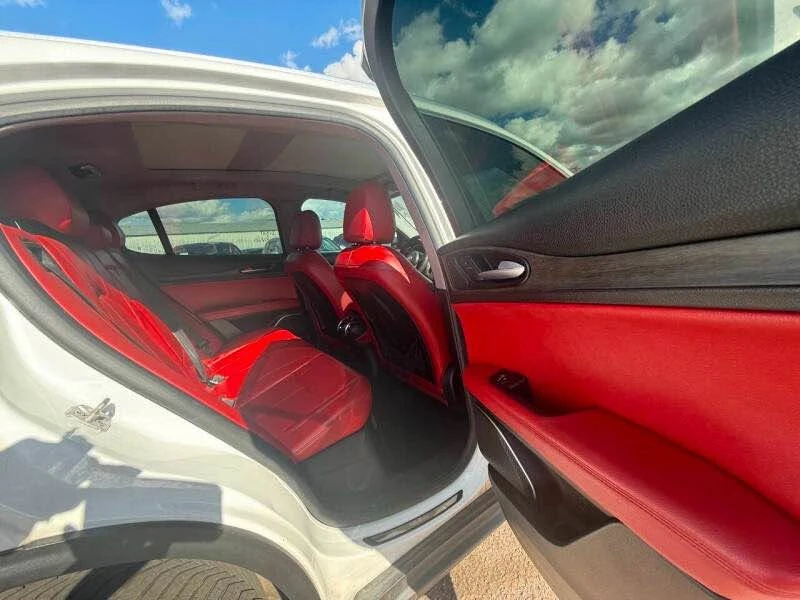 2019 Alfa Romeo Stelvio - Image 8 of 9