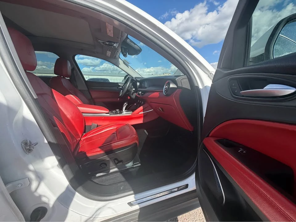 2019 Alfa Romeo Stelvio - Image 12 of 20