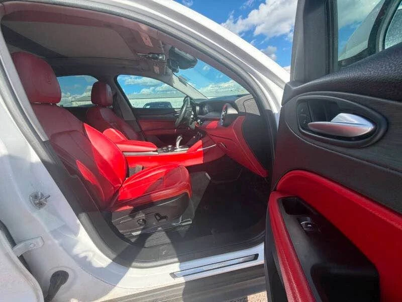 2019 Alfa Romeo Stelvio - Image 5 of 9