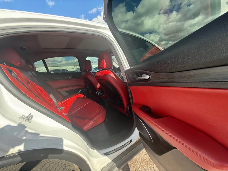 2019 Alfa Romeo Stelvio - Image 19 of 20