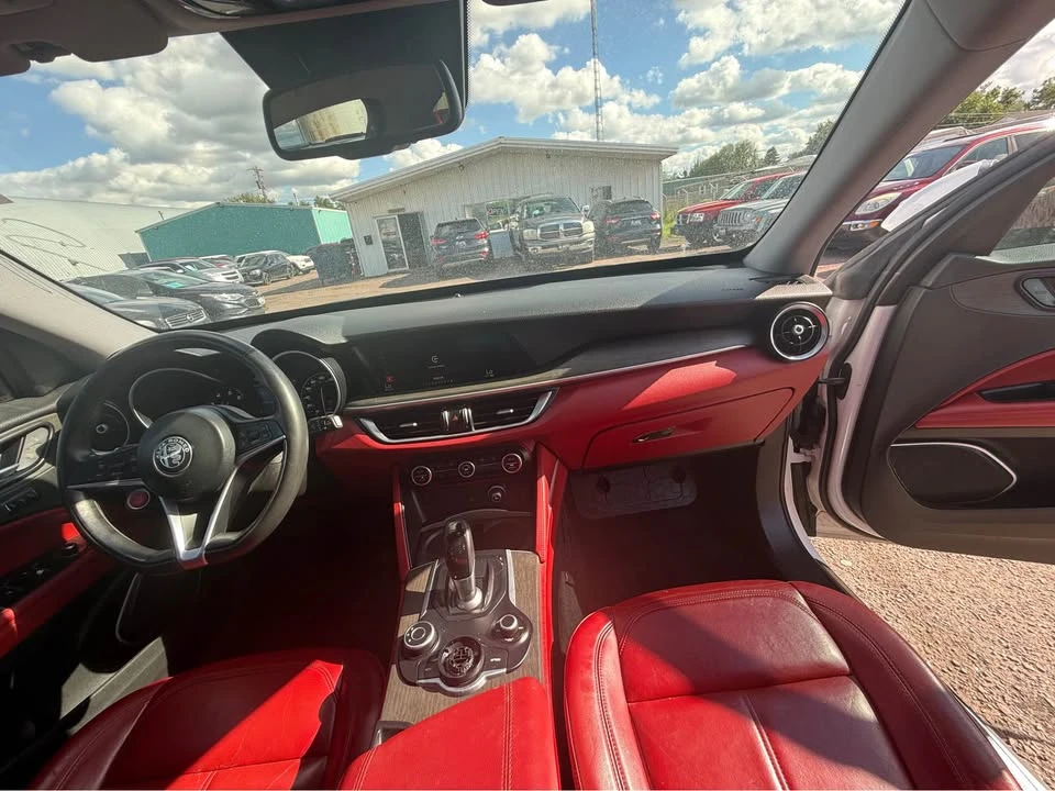 2019 Alfa Romeo Stelvio - Image 16 of 20