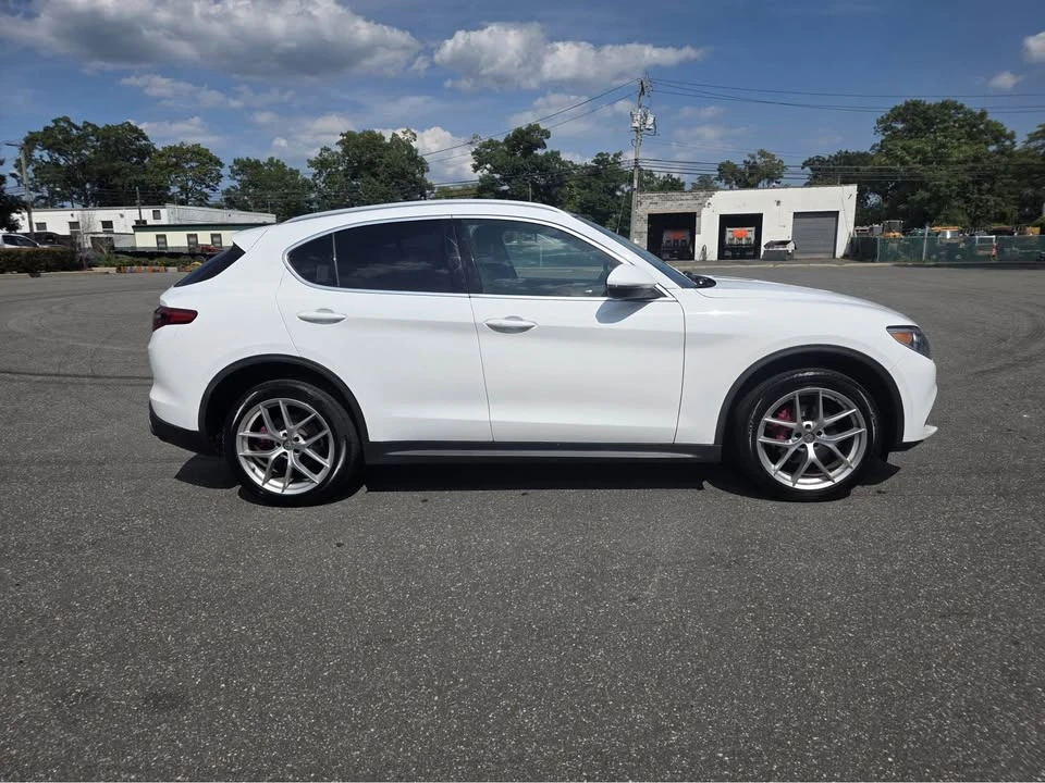 2019 Alfa Romeo Stelvio - Image 5 of 11