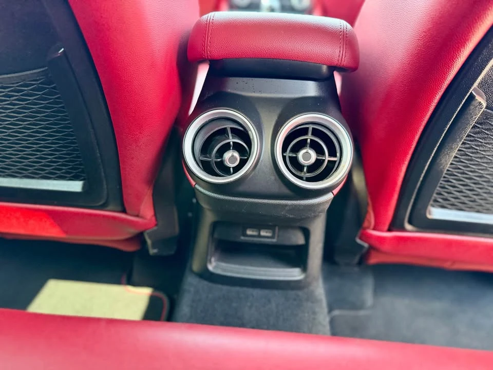 2019 Alfa Romeo Stelvio - Image 9 of 12