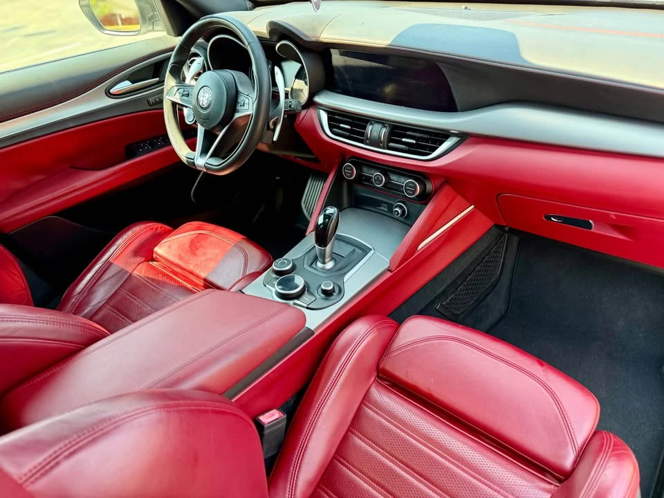 2019 Alfa Romeo Stelvio - Image 7 of 12