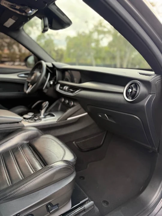 2019 Alfa Romeo Stelvio - Image 18 of 20