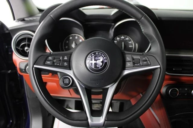 2019 Alfa Romeo Stelvio - Image 13 of 21