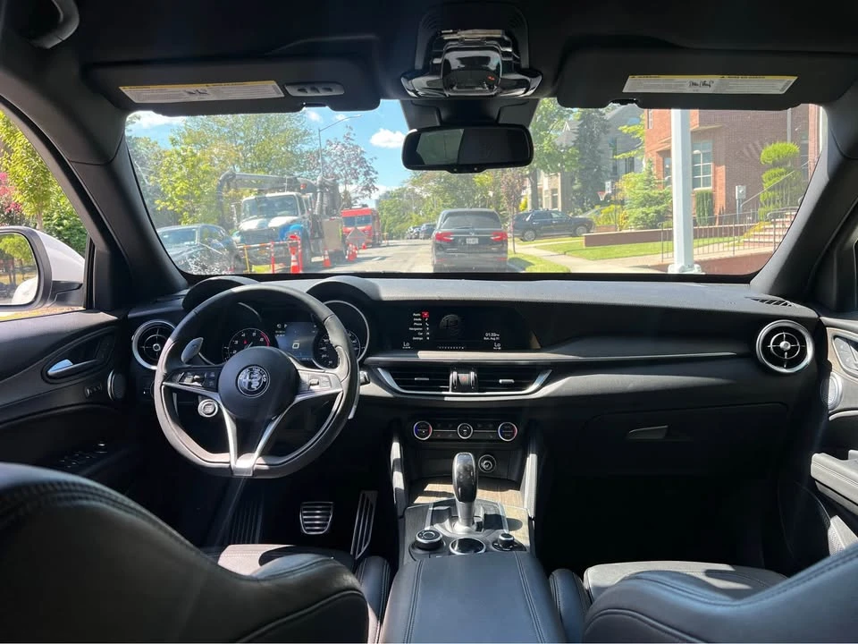 2019 Alfa Romeo Stelvio - Image 9 of 17