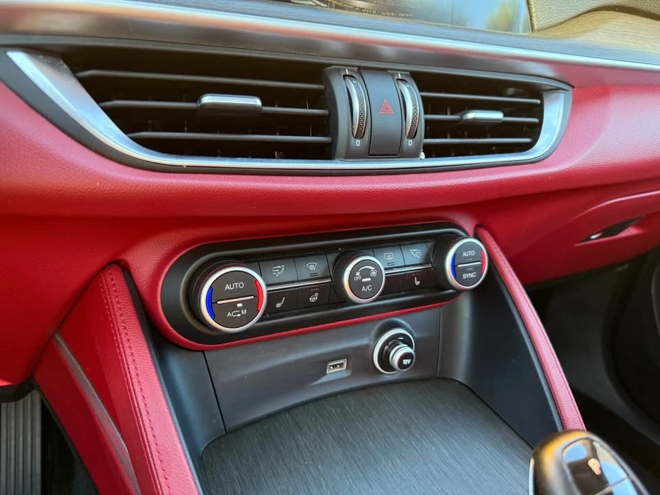 2019 Alfa Romeo Stelvio - Image 12 of 20