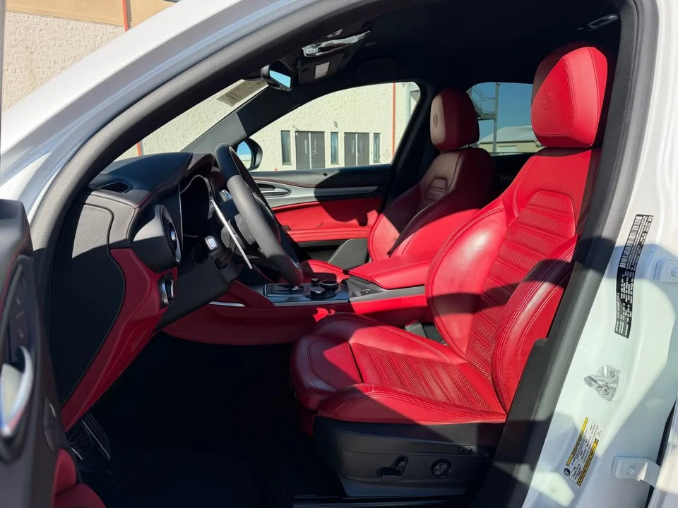 2019 Alfa Romeo Stelvio - Image 11 of 19