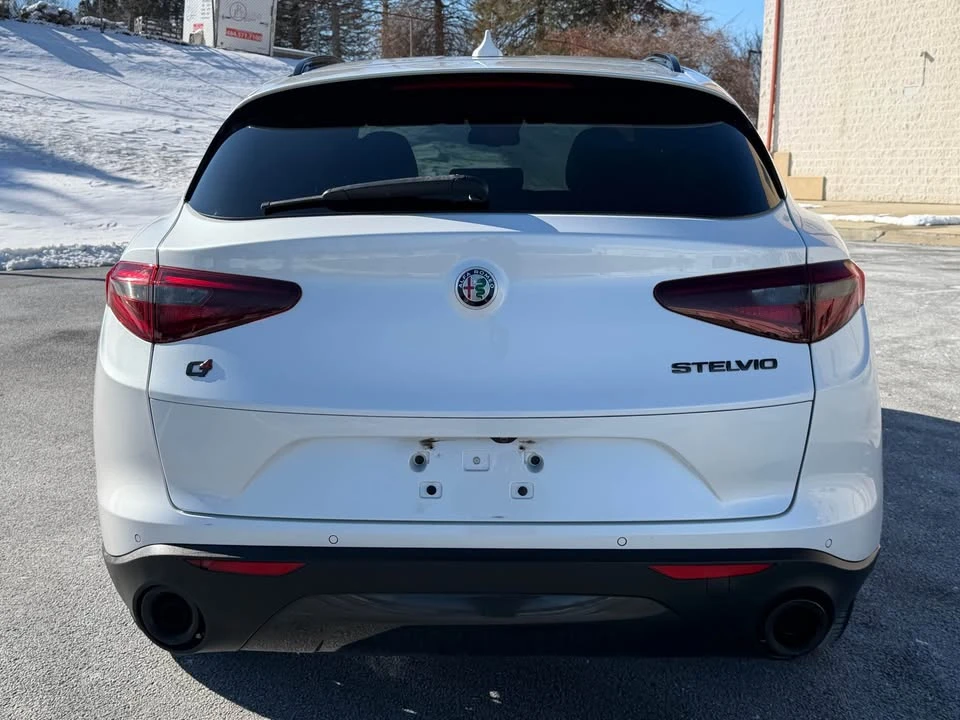 2019 Alfa Romeo Stelvio - Image 9 of 19
