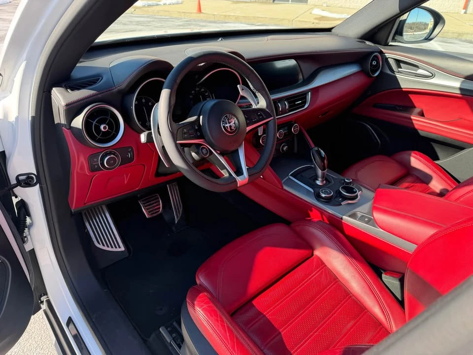 2019 Alfa Romeo Stelvio - Image 12 of 19