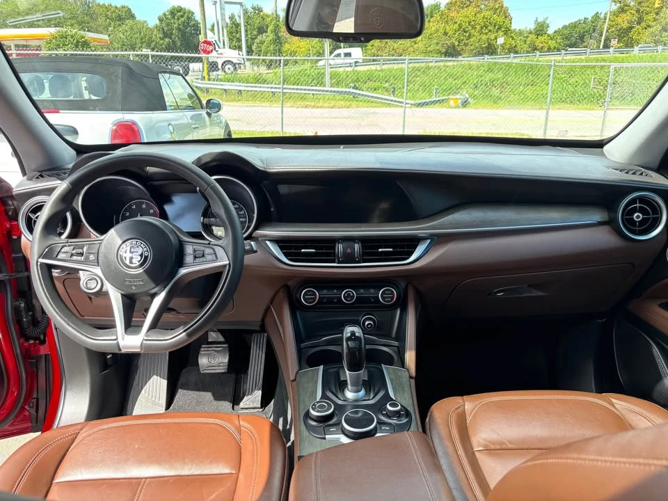 2019 Alfa Romeo Stelvio - Image 13 of 19