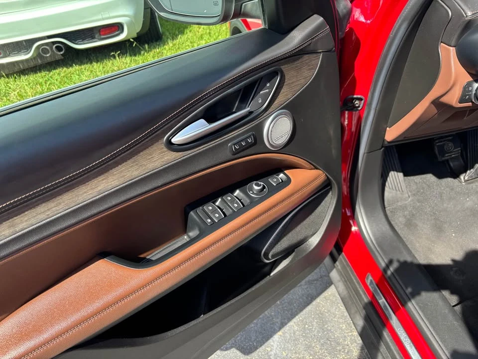 2019 Alfa Romeo Stelvio - Image 11 of 19