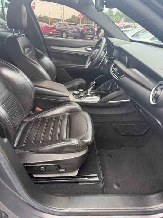 2019 Alfa Romeo Stelvio - Image 4 of 20