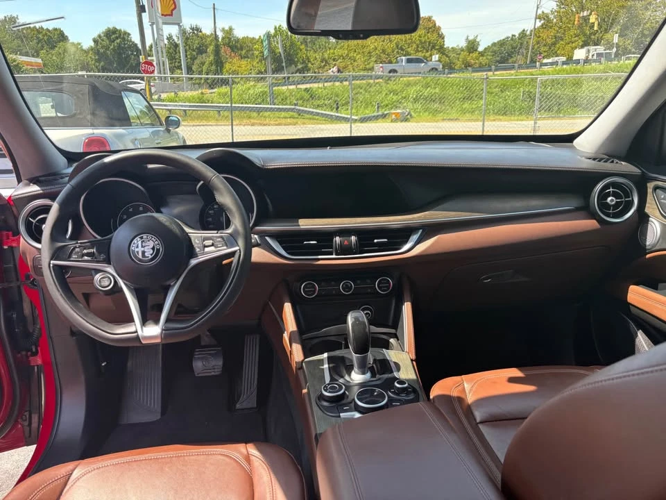 2019 Alfa Romeo Stelvio - Image 13 of 19