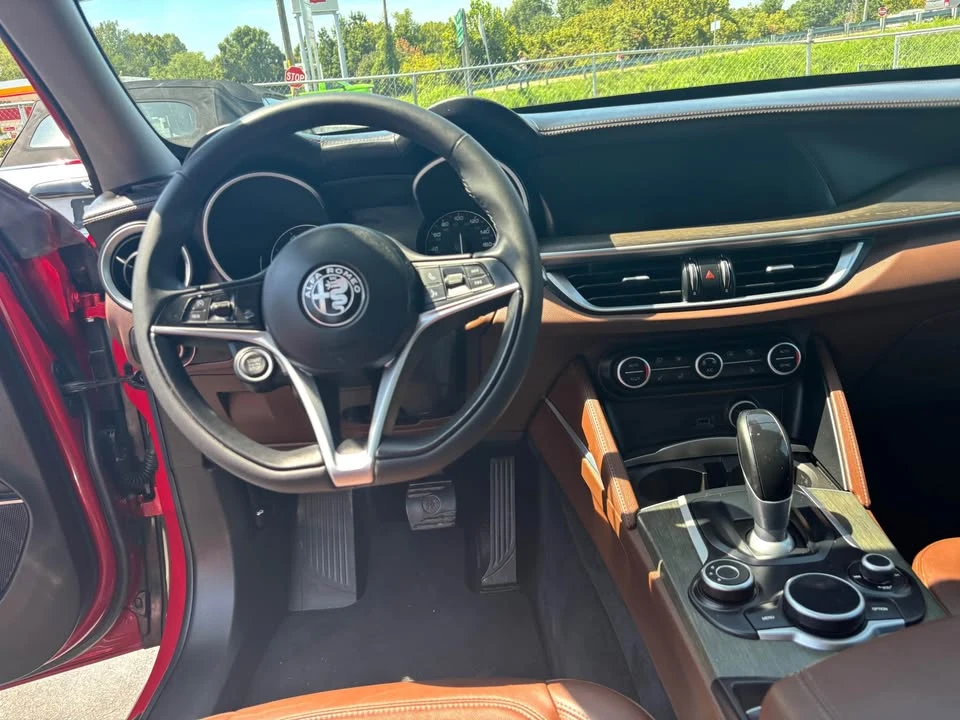 2019 Alfa Romeo Stelvio - Image 14 of 19