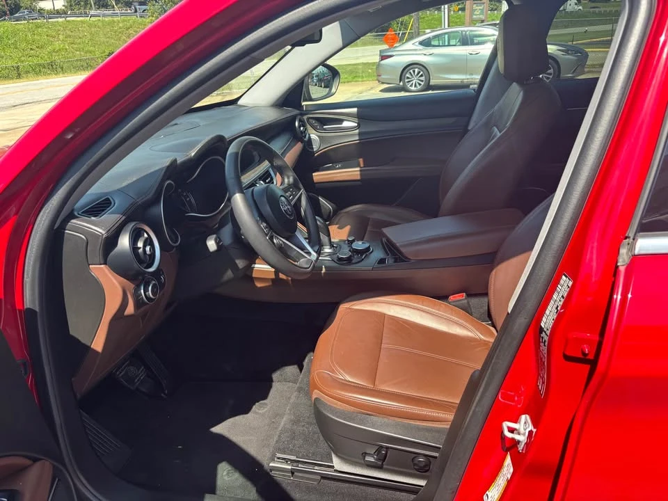 2019 Alfa Romeo Stelvio - Image 9 of 19